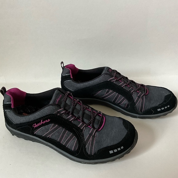 Sketchers women’s size 8.5 barely worn. - Picture 5 of 5